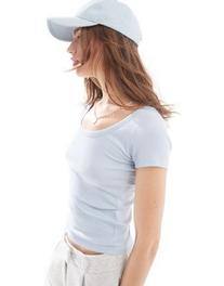 Oferta de New Look scoop neck t-shirt in light blue por $14,49 en asos