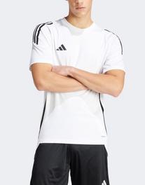 Oferta de Adidas Football Tiro 24 t-shirt in white por $23 en asos