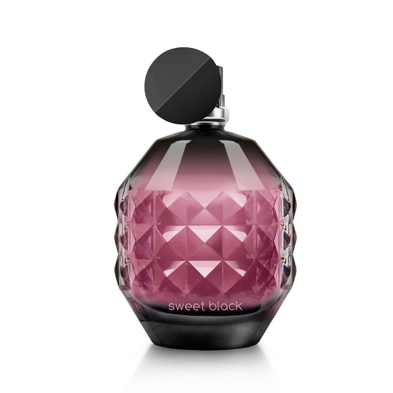 Oferta de Perfume De Mujer Sweet Black, 50 ml por $17460 en Cyzone