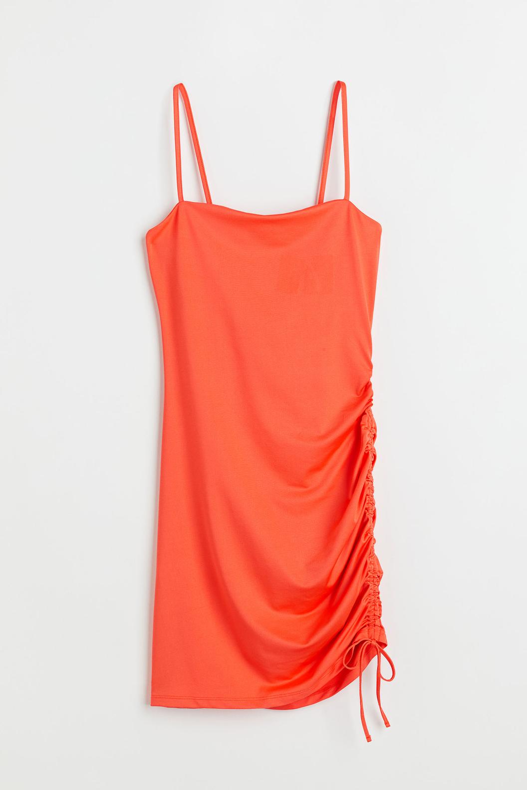 Oferta de Vestido lencero drapeado por $6000 en H&M